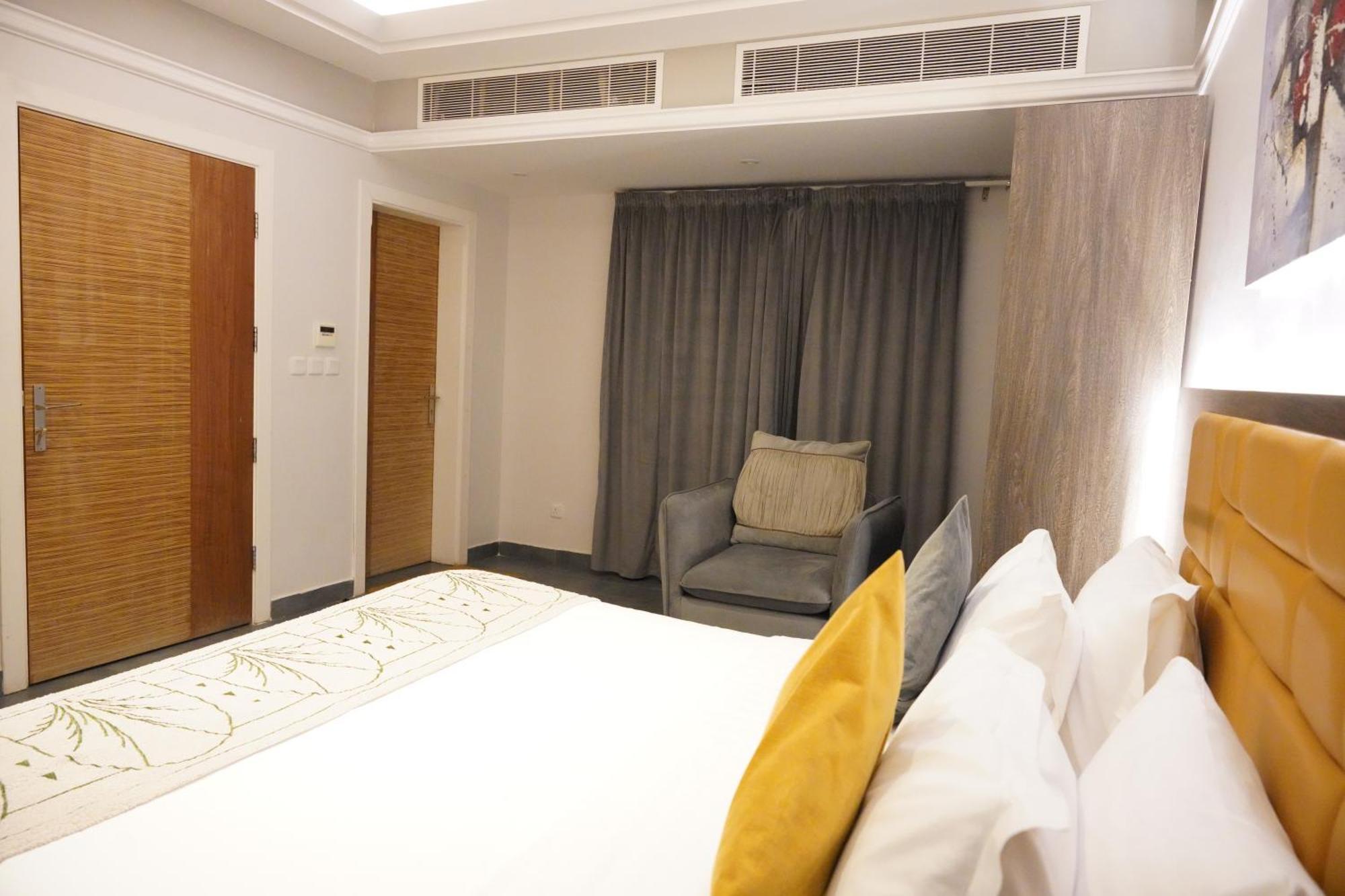 Tura Aparthotel